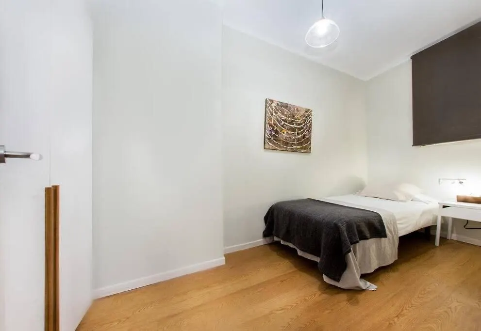 Apartment Bright And Modern 3Bedroom In Las Ramblas 3 1B Barcelona
